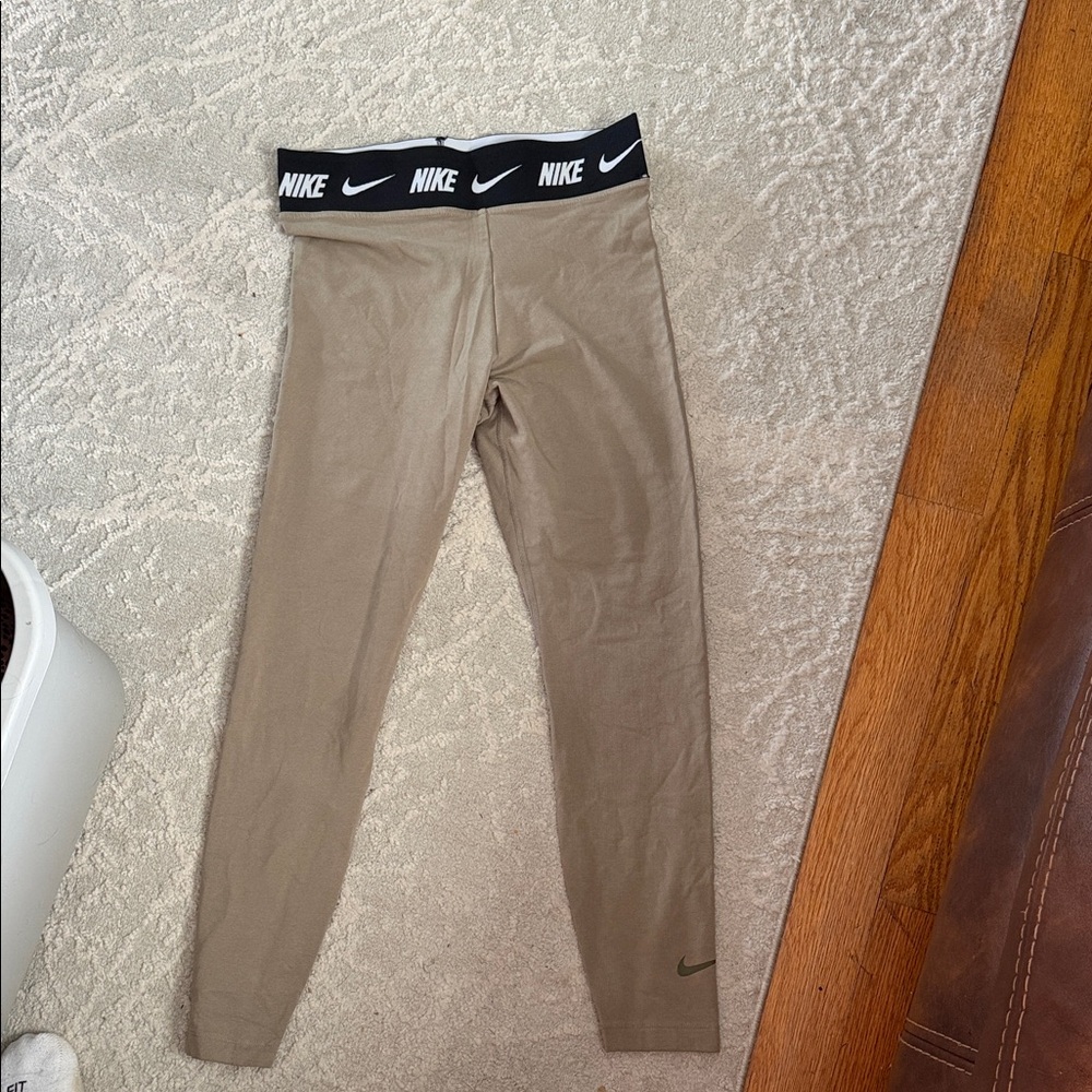 Nike Women's Beige Leggings with Black Waistband